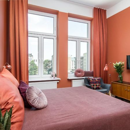 Barbacan Suites - Old Town Apartments - By Upstairs クラクフ エクステリア 写真