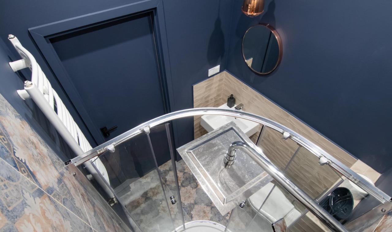 Barbacan Suites - Old Town Apartments - By Upstairs クラクフ エクステリア 写真