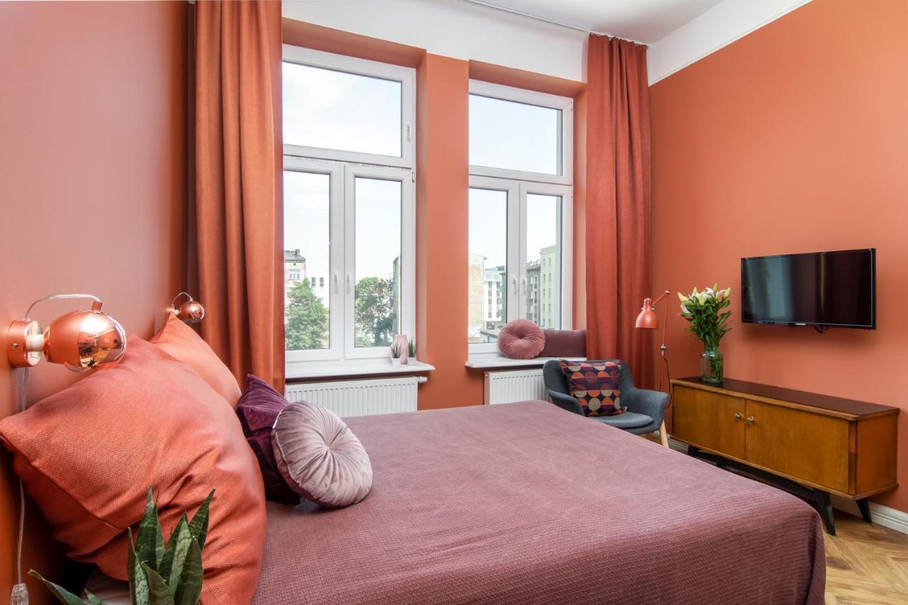 Barbacan Suites - Old Town Apartments - By Upstairs クラクフ エクステリア 写真