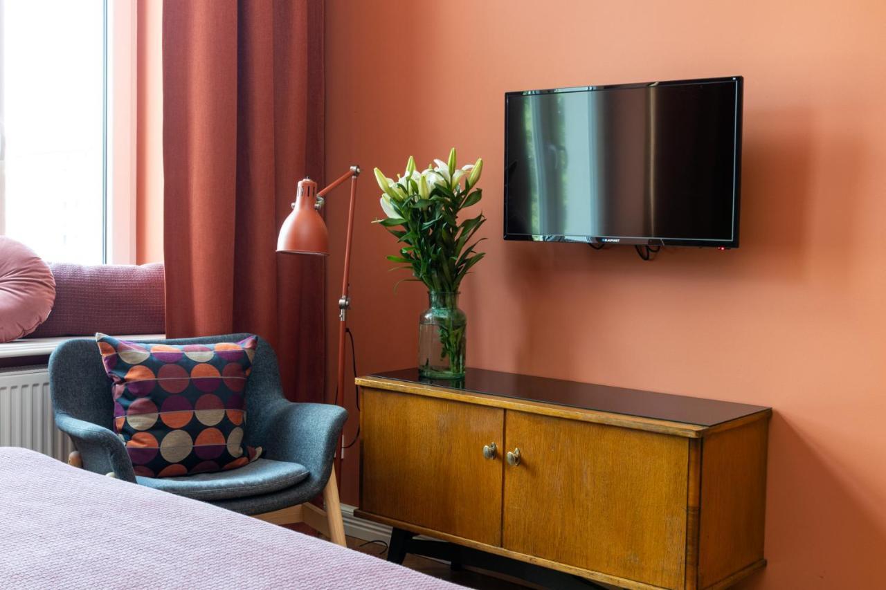 Barbacan Suites - Old Town Apartments - By Upstairs クラクフ エクステリア 写真