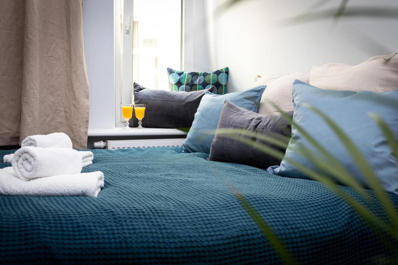 Barbacan Suites - Old Town Apartments - By Upstairs クラクフ エクステリア 写真
